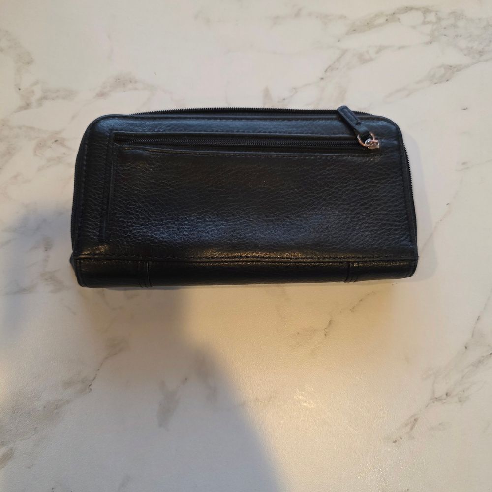 Black Leather Women's Zip-Around Wallet - Picture 2 of 7
